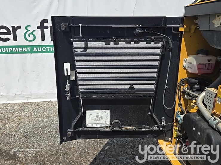 2022-caterpillar-259d3-image-18