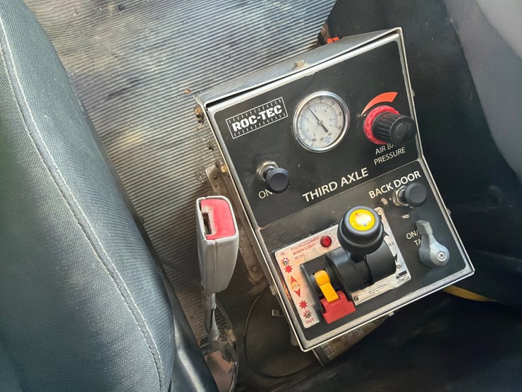 2019-kenworth-t800-image-21