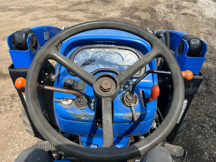 new-holland-tc45-image-24