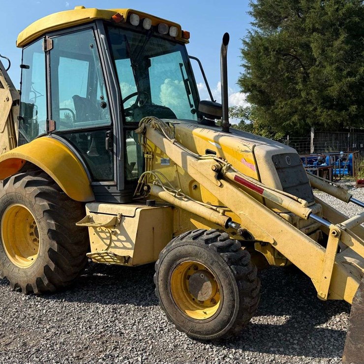 NEW HOLLAND LB75B