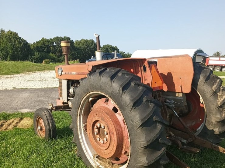 1967-massey-ferguson-165-image-2