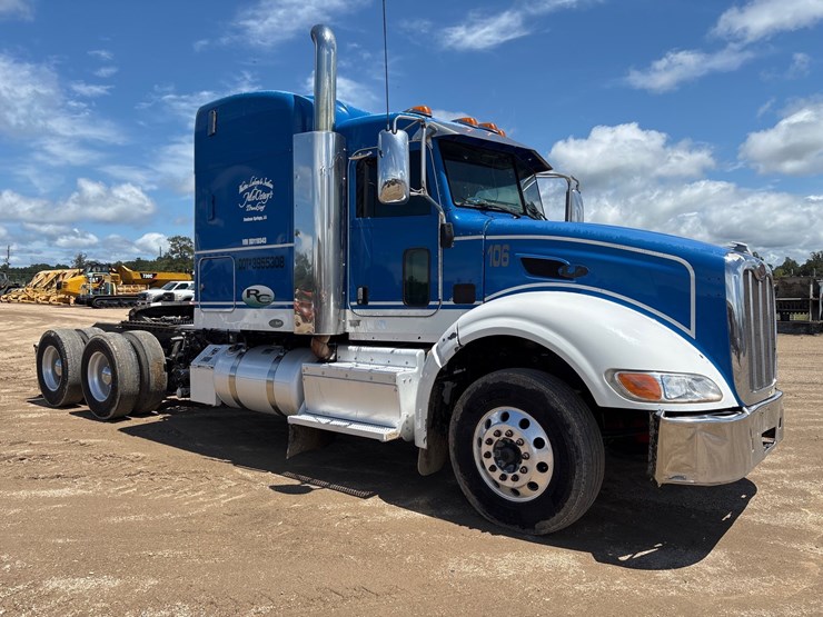 2010-peterbilt-386-image-2