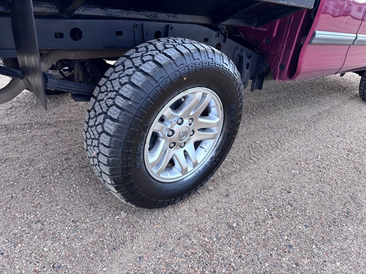 2000-toyota-tundra-image-6