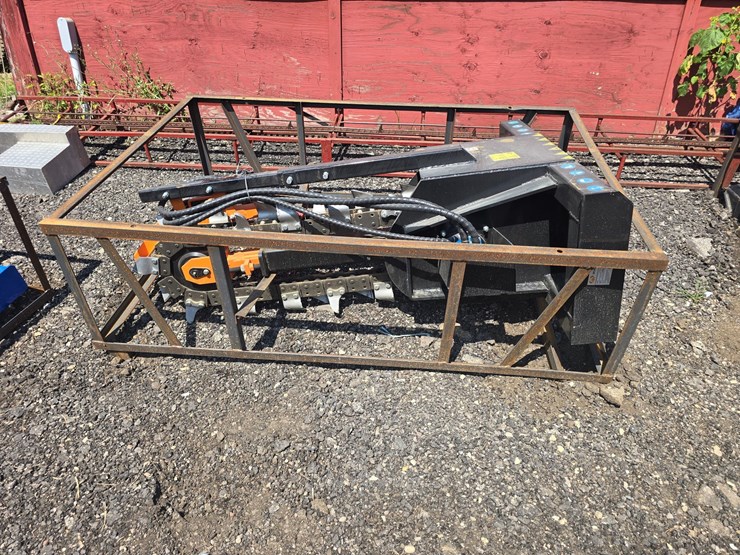 #695-•-mower-king-ecssct72-trencher-image-2