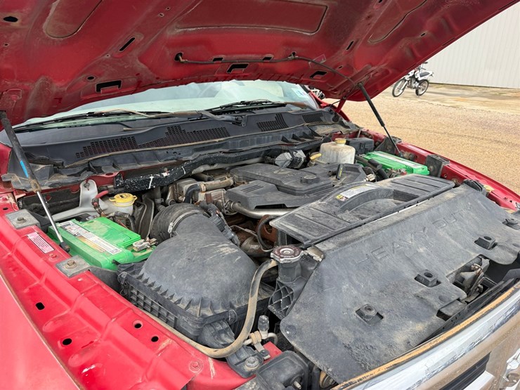 2010-dodge-ram-5500-image-11