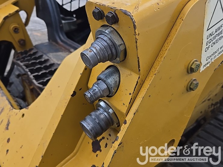 2019-caterpillar-259d3-image-17