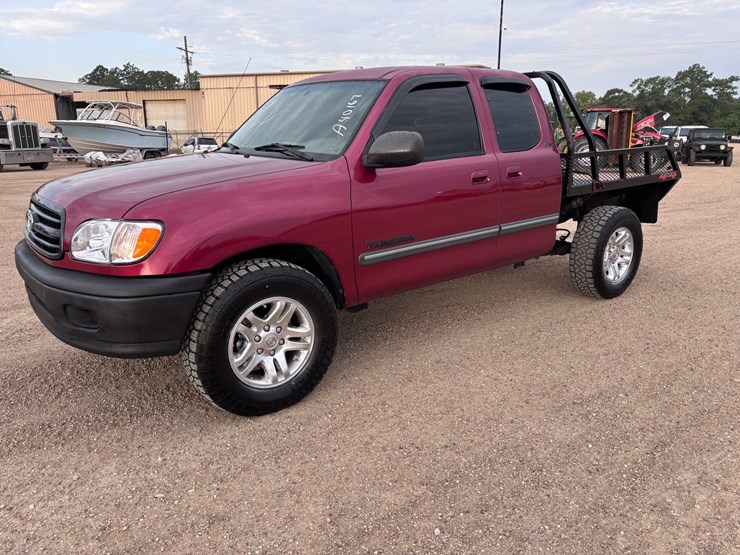 2000-toyota-tundra-image-1