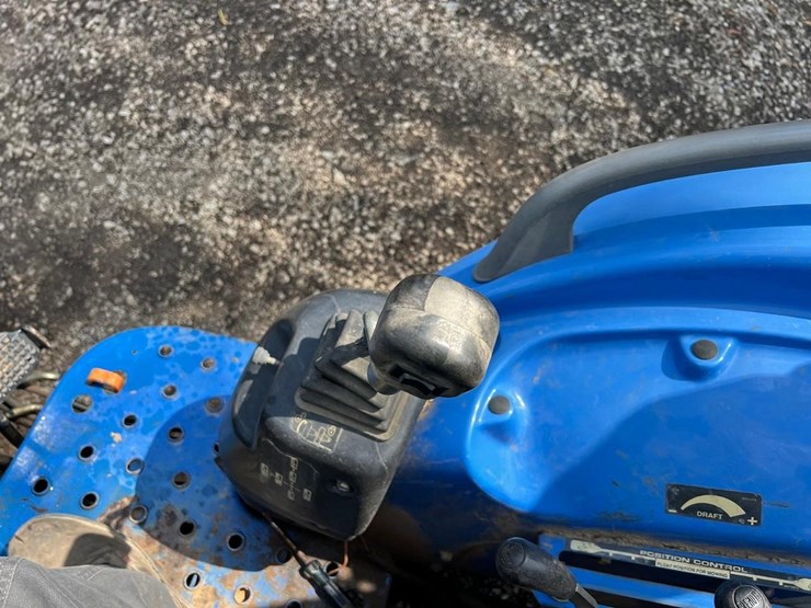 new-holland-tc45-image-29