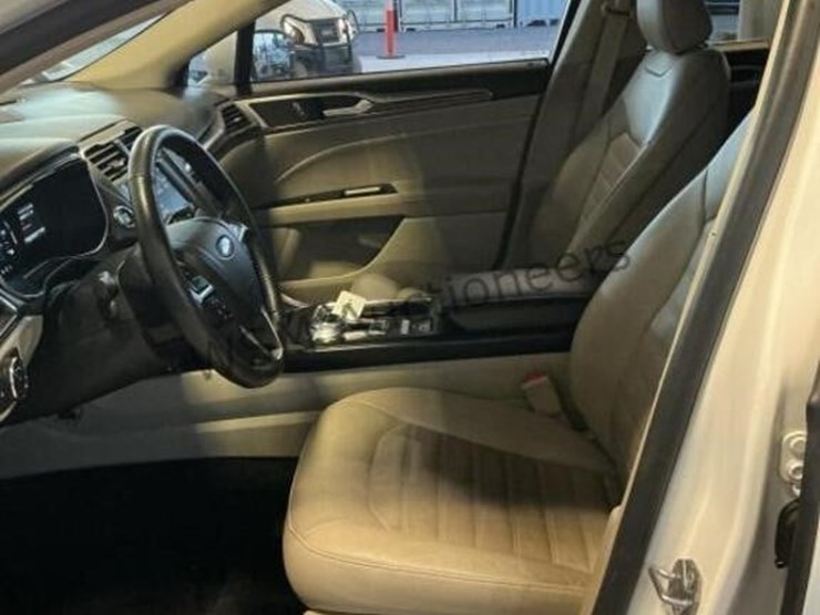 2018-ford-fusion-sdn-image-21