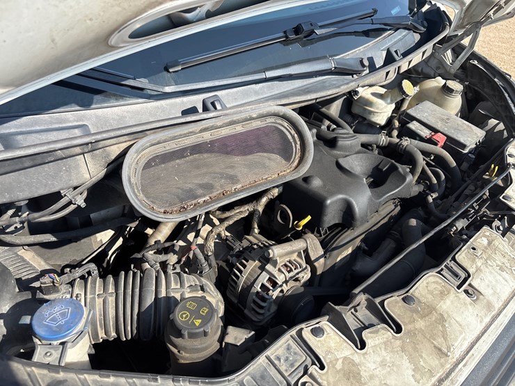 2019-ford-transit-image-14