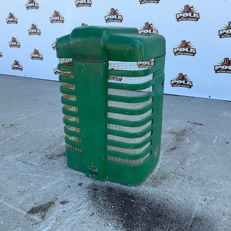JOHN DEERE M