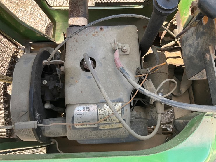 john-deere-200-image-38