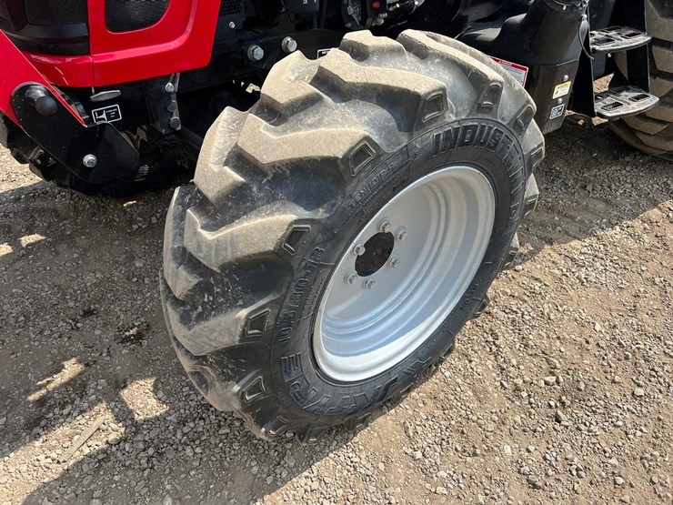2022-mahindra-5155-image-18