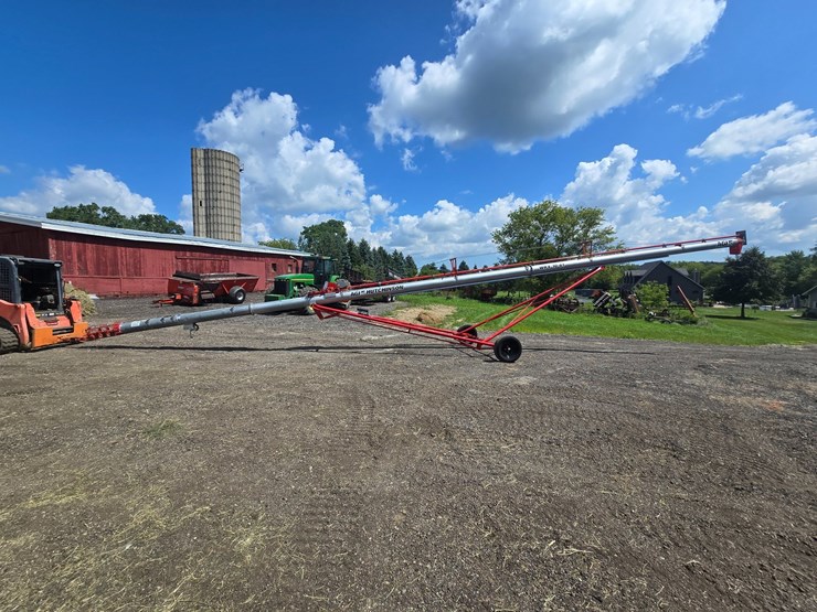 #686-•-2023-hutchinson-wrx-10-61-auger-image-2