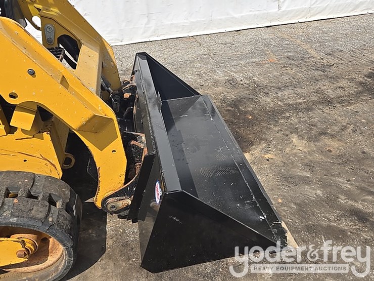 2022-caterpillar-259d3-image-13