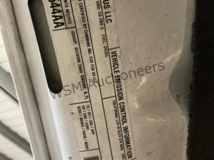 2016-dodge-3500-image-13