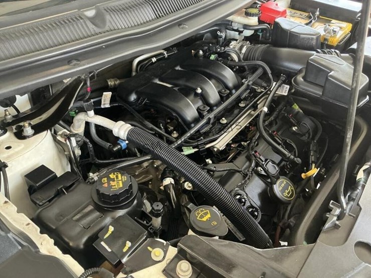 2014-ford-explorer-image-14