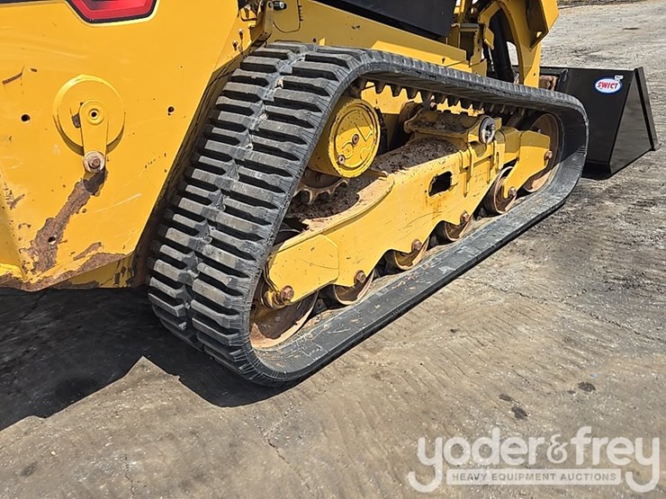 2021-caterpillar-259d3-image-11