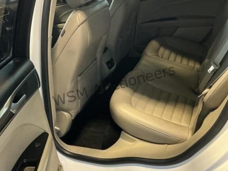 2018-ford-fusion-sdn-image-24
