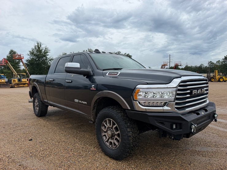 2019-dodge-ram-2500-image-2