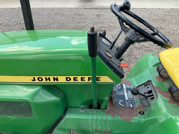john-deere-200-image-15