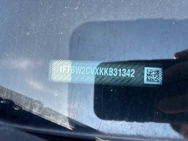2019-ford-transit-image-13