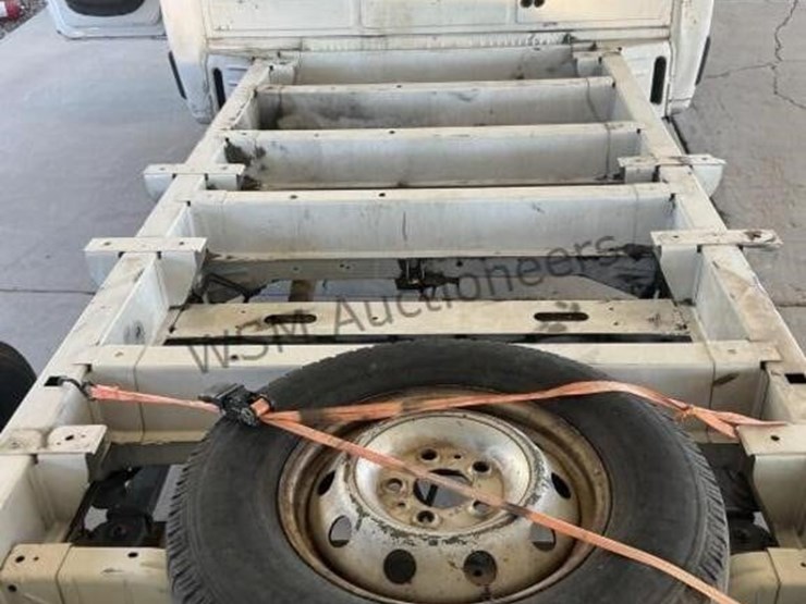 2019-dodge-3500-image-10