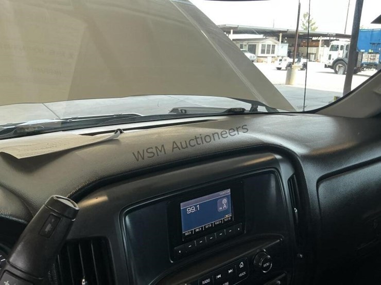 2014-chevrolet-silverado-1500-image-18