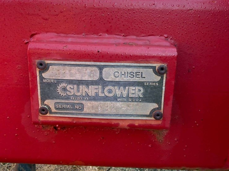 sunflower-2430-38-chisel-plow-image-12