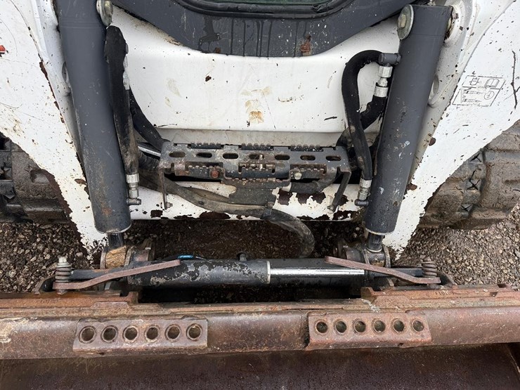 2014-bobcat-t590-image-10