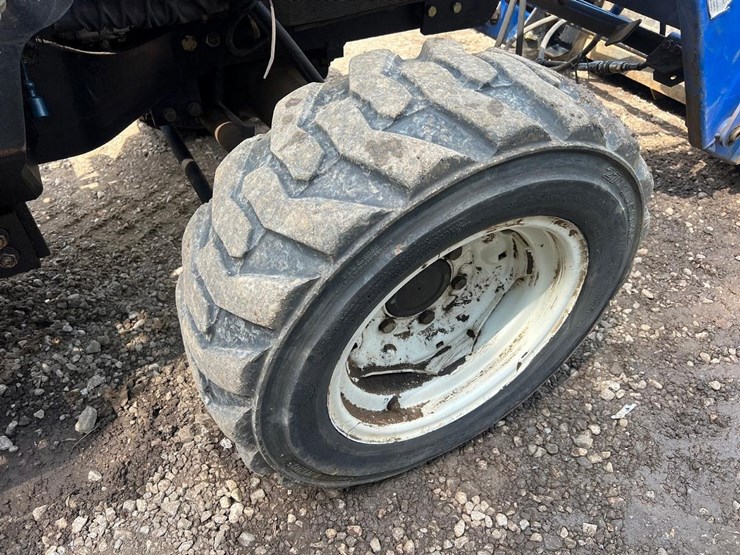 new-holland-tc45-image-19
