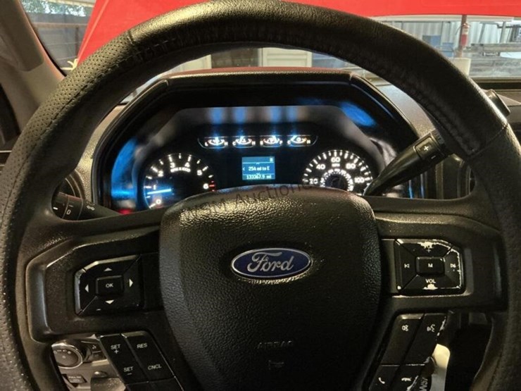 2017-ford-f150-image-16