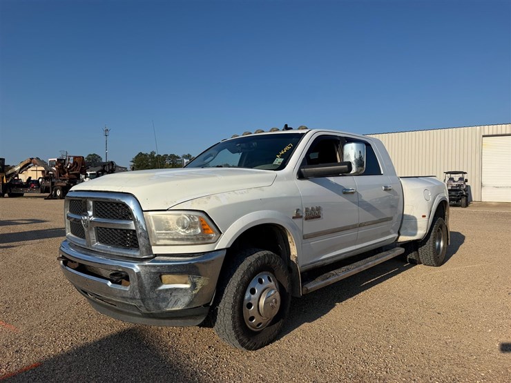 2014-dodge-ram-3500-image-1