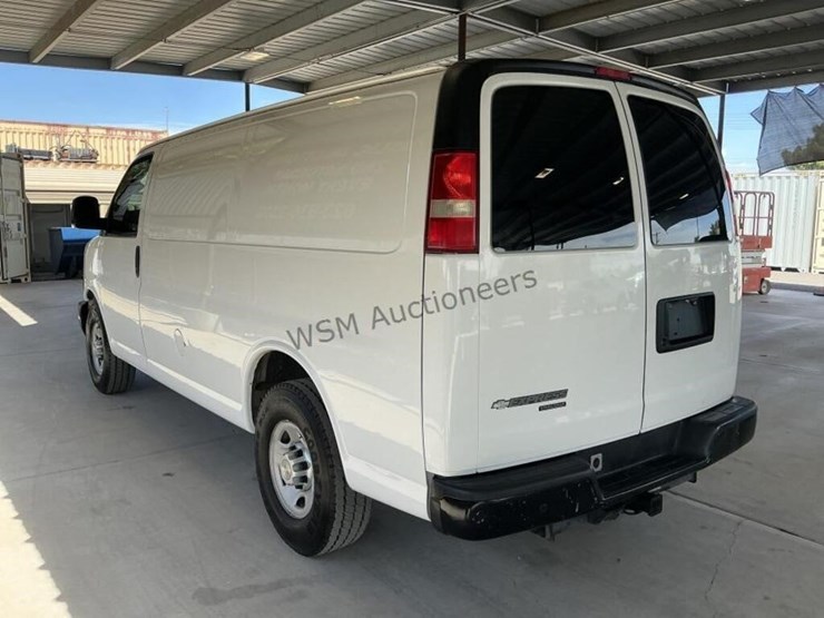 2014-chevrolet-express-3500-image-5