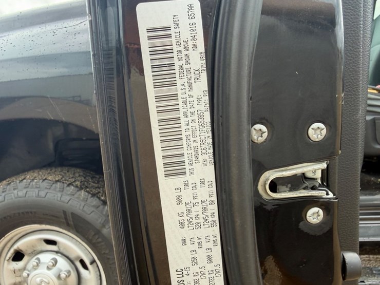 2015-dodge-ram-2500-image-14