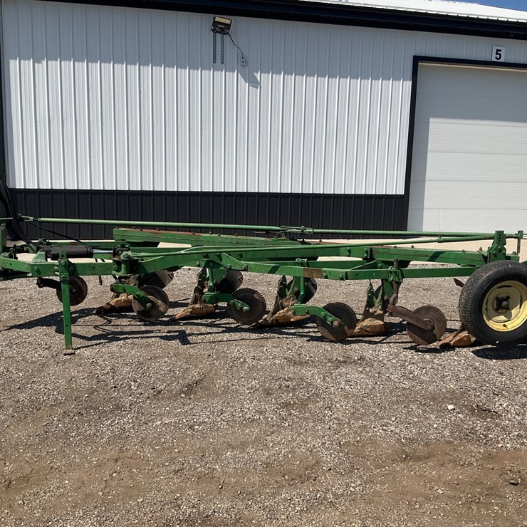 JOHN DEERE 5