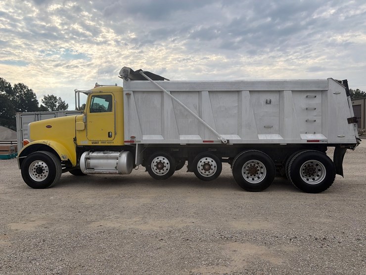 2011-peterbilt-367-image-6
