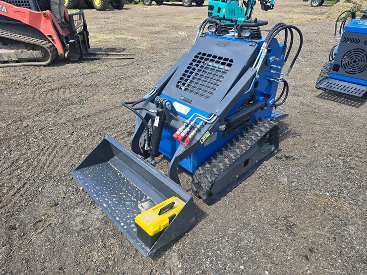 #688-•-zjg-zj-380-mini-skid-steer-image-1