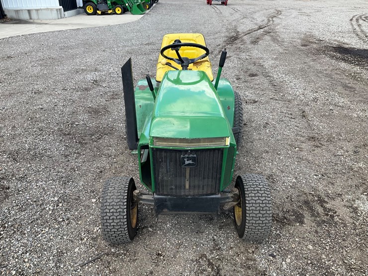john-deere-200-image-8
