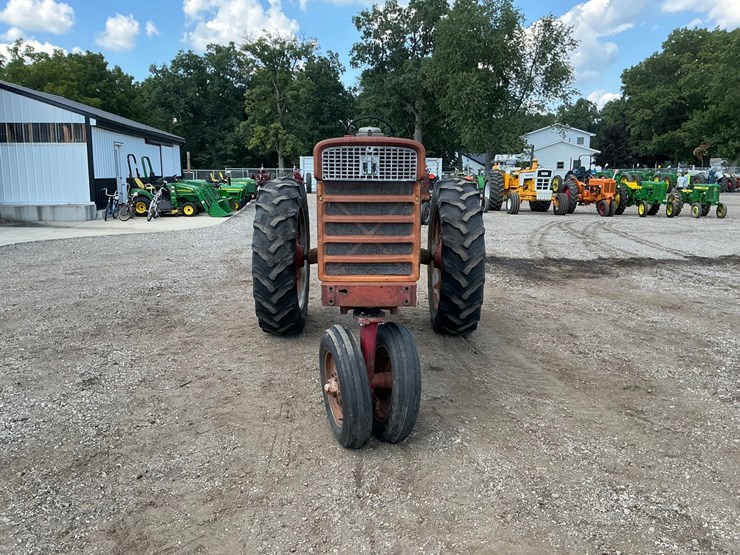 1958-case-ih-farmall-60-image-8