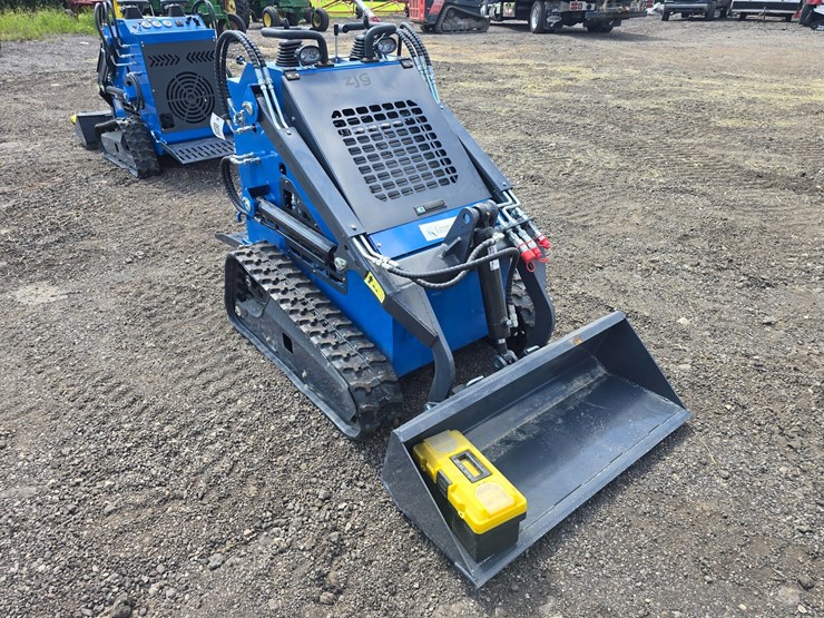 #687-•-zjg-zj-380-mini-skid-steer-image-8
