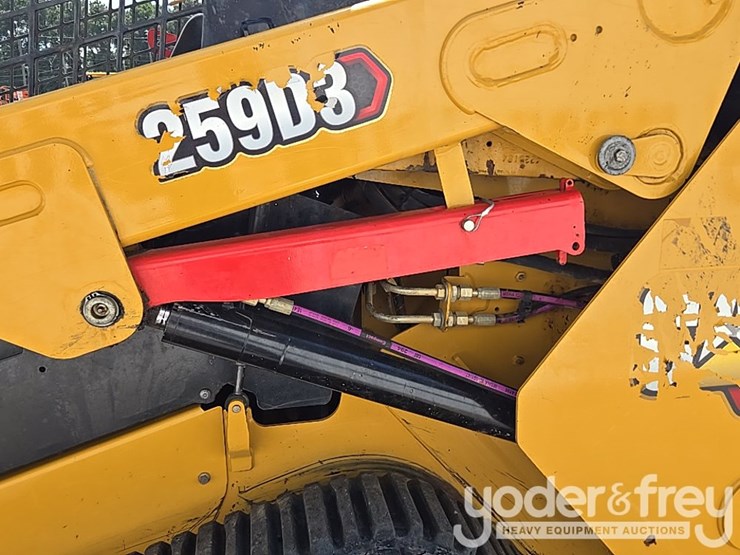 2021-caterpillar-259d3-image-18