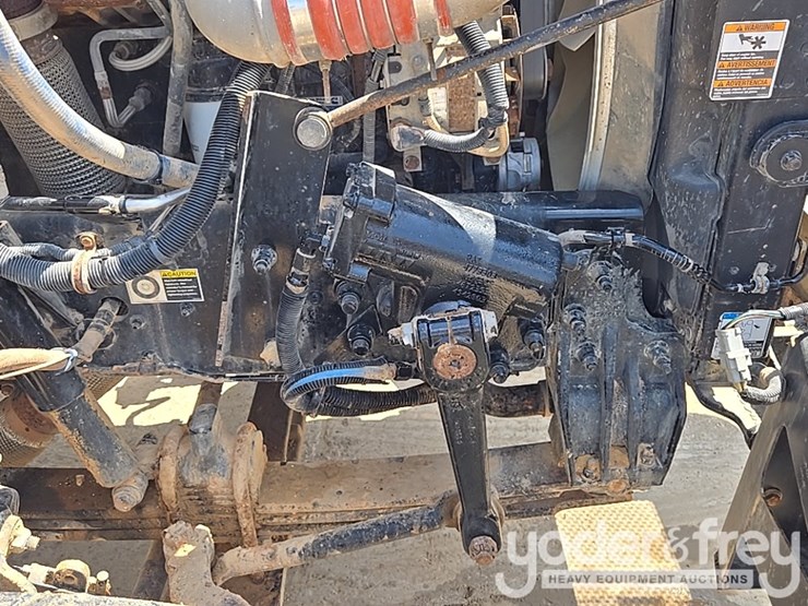 2012-peterbilt-348-image-65