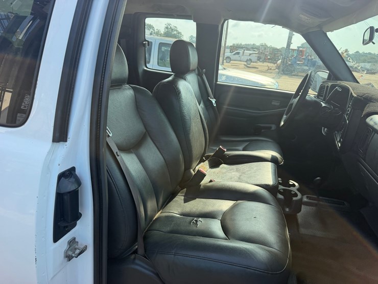2007-chevrolet-silverado-2500-image-7