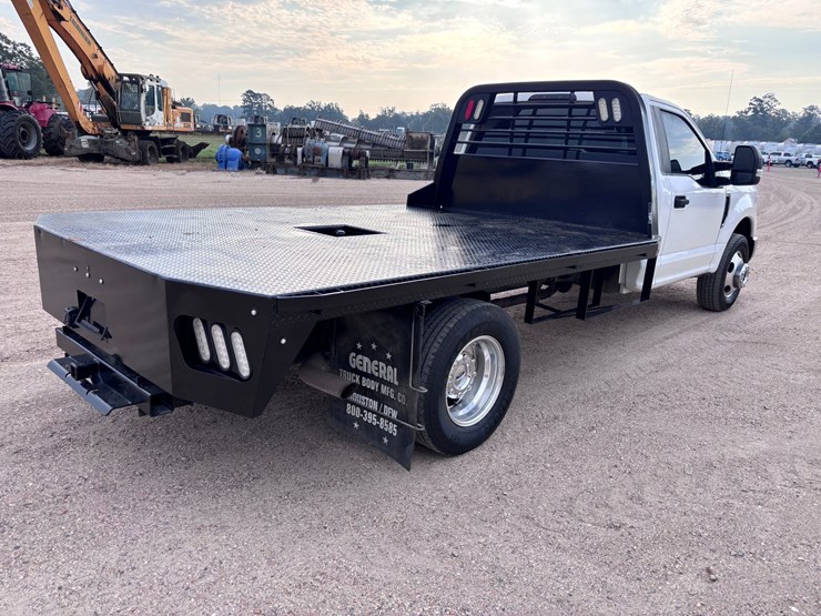 2019-ford-f350-image-3