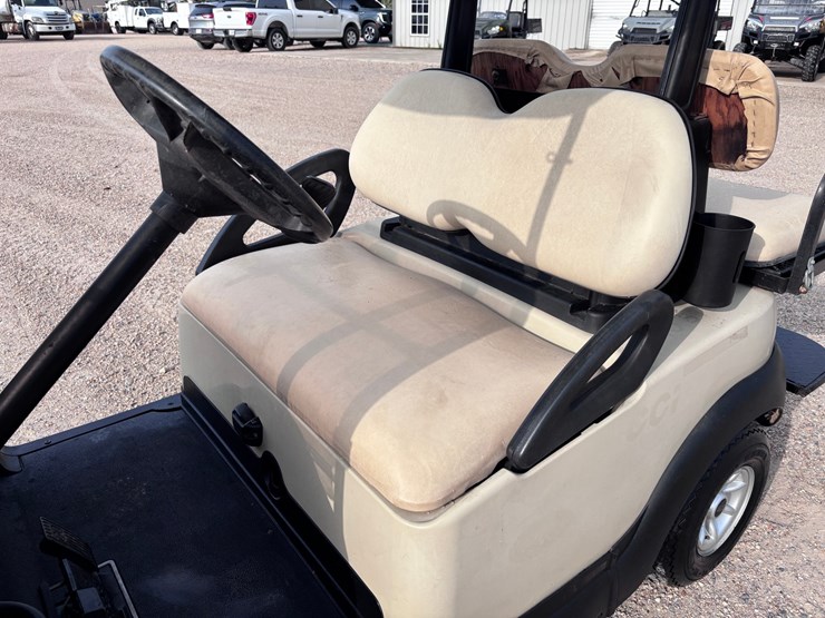 #90-•-club-car-image-5