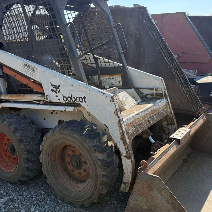BOBCAT 743B
