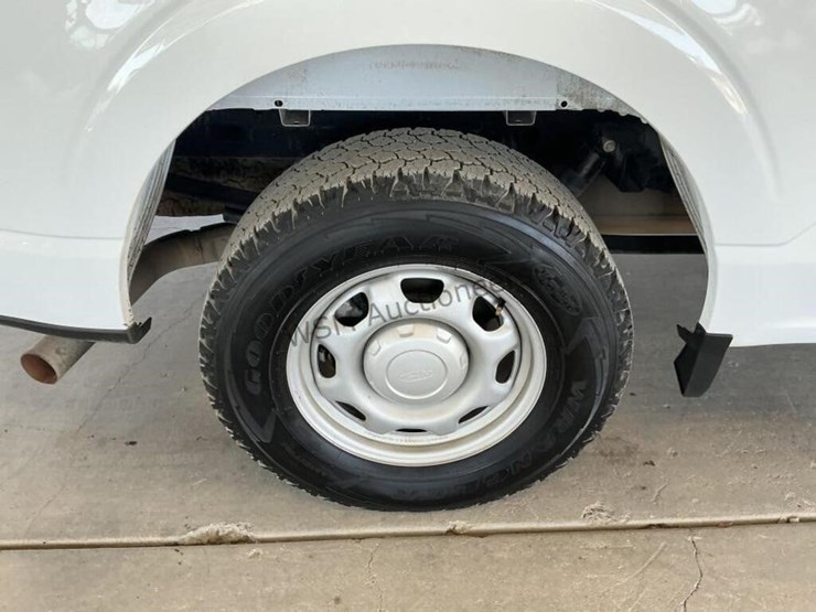 2021-ford-f150-image-8