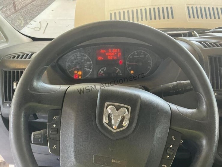 2019-dodge-3500-image-18
