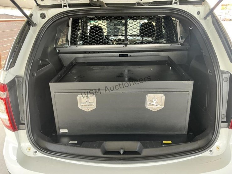 2014-ford-explorer-image-11